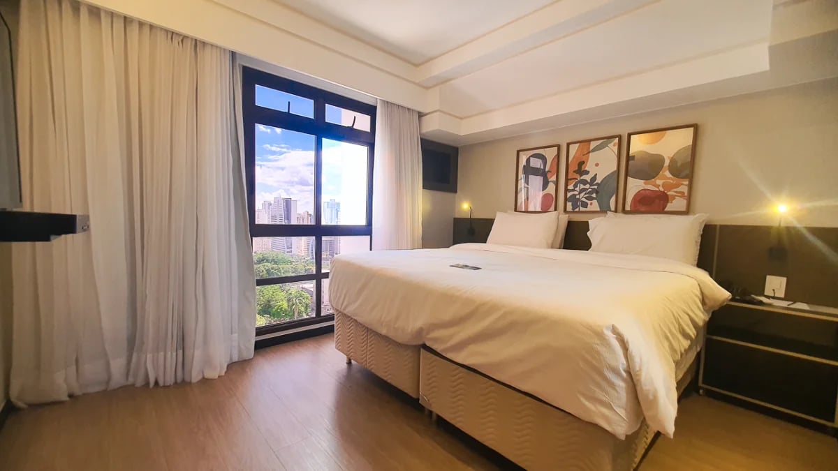 Flat com 2 quartos Mobiliado no Golden Tulip - Imagem 1